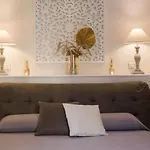 Royal Rooms Luxury Suite