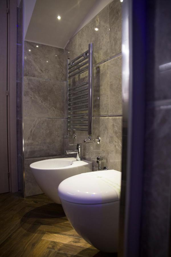 Royal Luxury 3* Naples
